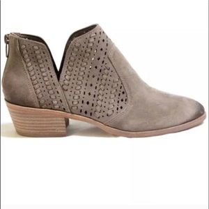 Vince Camuto Prasata Split Shaft Bootie